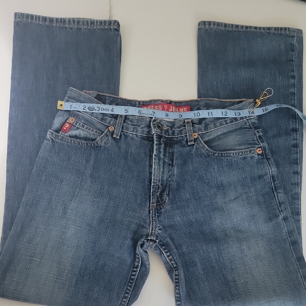 Guess Blue Straight Jeans Classic Style. Size 26.